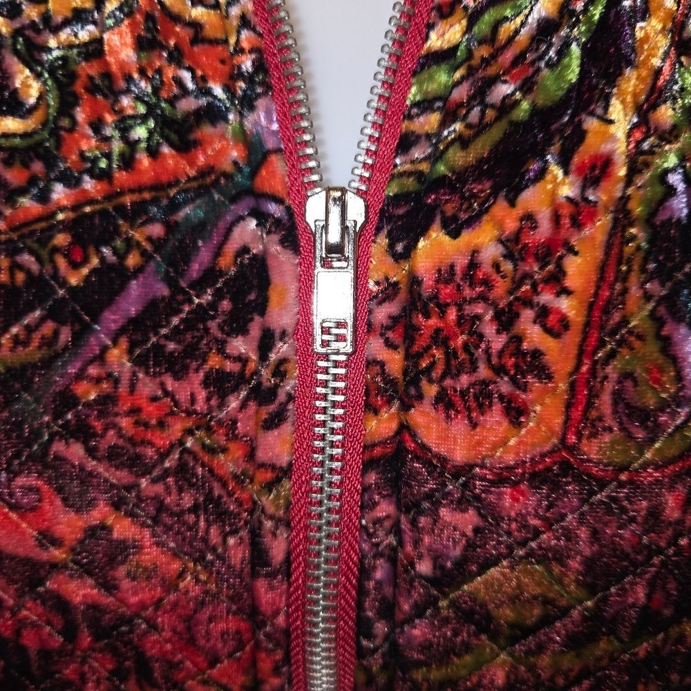 Chico's Vintage Silk Quilted Paisley Print Full Zip Vest Size 0 Small - Picture 3 of 6